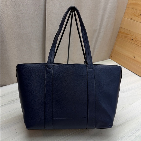Draper James Elle Tote with Removable Flower Key Fob in Navy Pebble Faux Leather - Picture 6 of 16